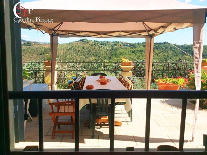 Appartamento quadrilocale in vendita in Via di Capornia, Firenze