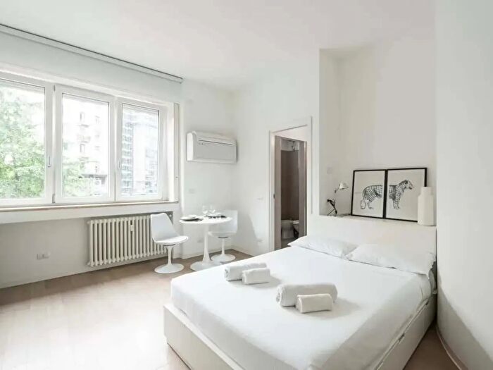 Appartamento monolocale in affitto in Via Vincenzo Monti, Milano