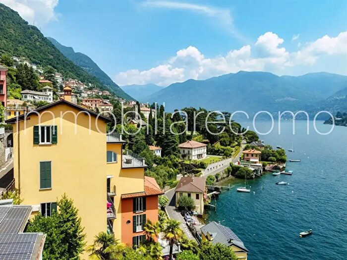 Appartamento trilocale in affitto in Via Besana, Moltrasio