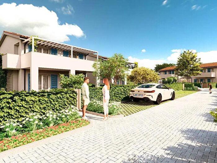 Appartamento quadrilocale in vendita in Via Nuova dei Cavalleggeri, Rosignano Marittimo