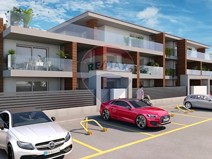 Appartamento quadrilocale in vendita in Via Guglielmo Marconi, Toscolano Maderno