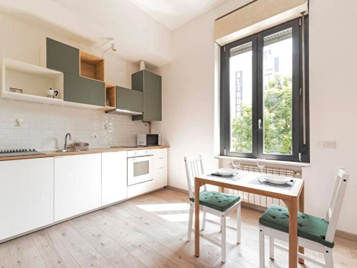Appartamento monolocale in affitto in Via Valassina, Dergano, Milano