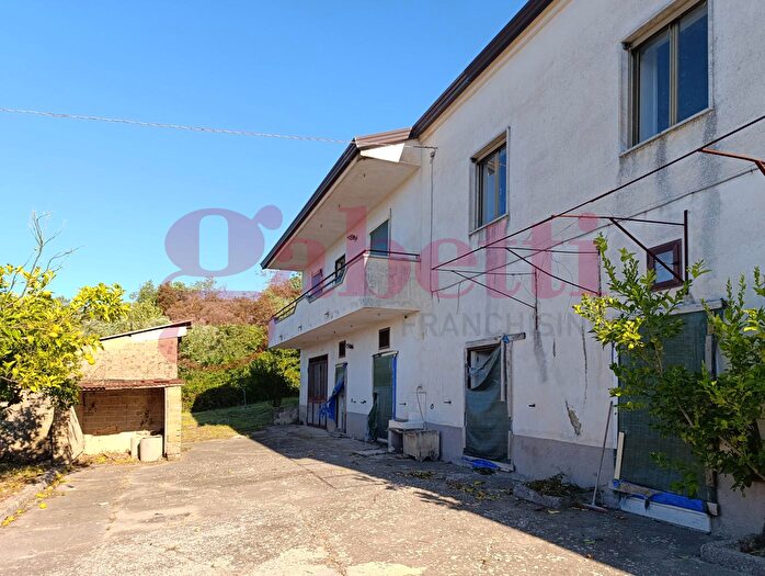 Casa con 8 locali in vendita in Località Ciesco Snc, SantAgata De Goti