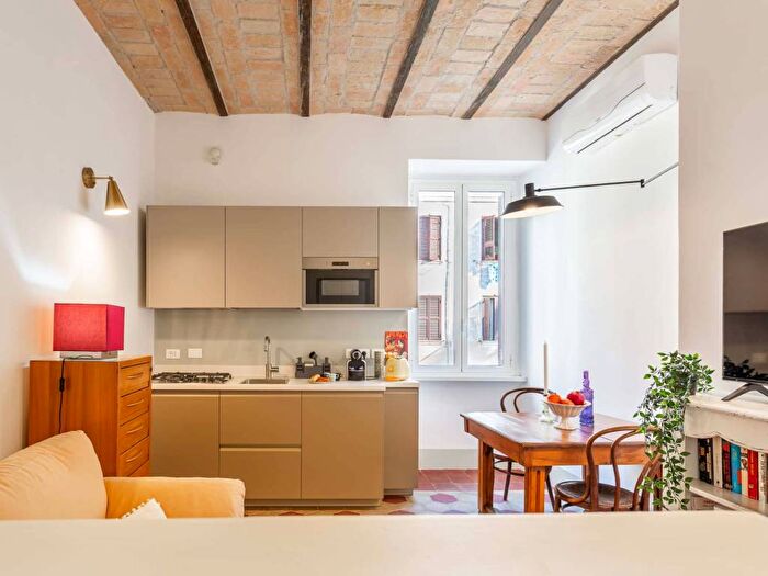 Appartamento trilocale in affitto in Via Aldo Manuzio, Testaccio, Roma