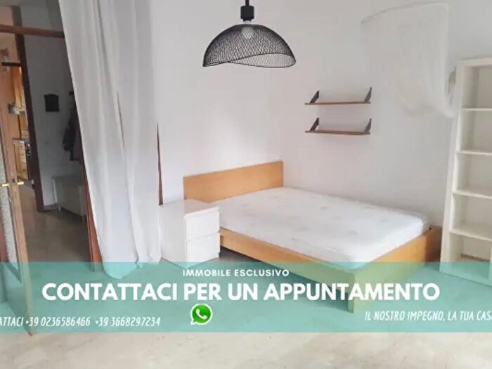 Appartamento quadrilocale in affitto in Via Pavia, Milano