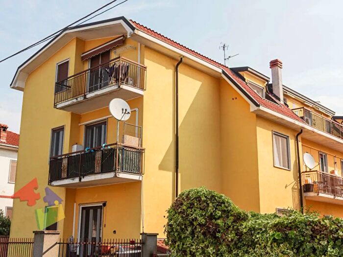 Appartamento trilocale in vendita in Via Ada Negri, Motta Visconti