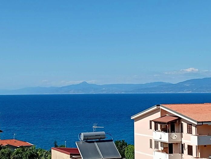 Appartamento trilocale in vendita in Corso Regina Margherita, Briatico