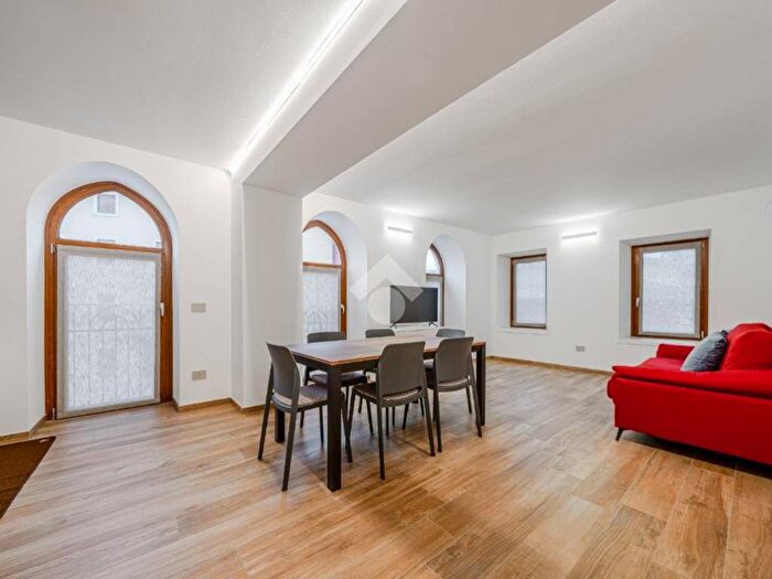 Appartamento bilocale in affitto in Piazzetta Vittorio Veneto, Centro, Bosco Chiesanuova