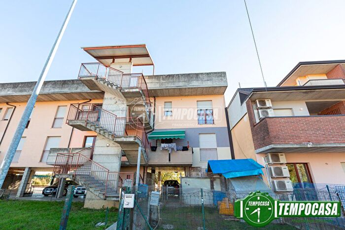 Appartamento quadrilocale in vendita in Via Alessandro Manzoni, Soresina