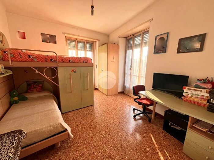 Appartamento trilocale in vendita in Via Gino Lisa, Torino