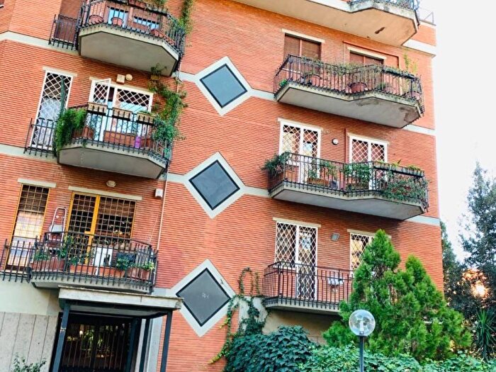 Appartamento trilocale in affitto in Via Alexander Fleming, Fleming, Roma