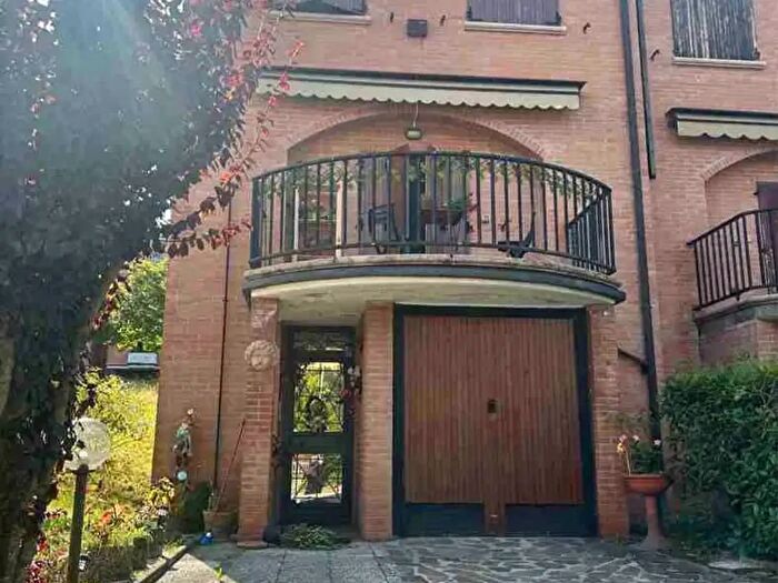 Casa quadrilocale in vendita in Via Giacomo Rossini, Monzuno