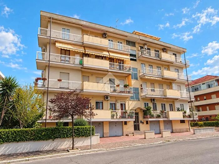 Appartamento trilocale in vendita in Via delle Driadi, Francavilla Al Mare