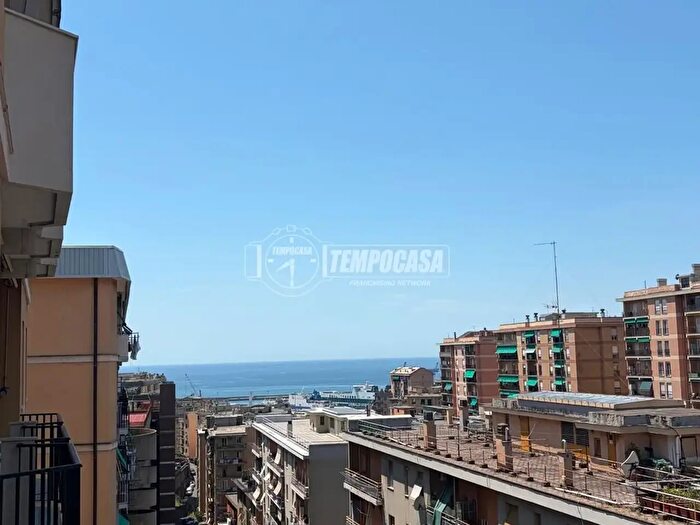 Appartamento trilocale in vendita in Corso Luigi Andrea Martinetti a, Genova
