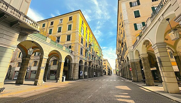 Case in Vendita e in Affitto - 2