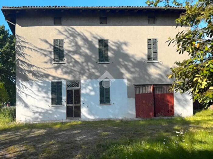 Casa con 9 locali in vendita in Via Marana, Budrio