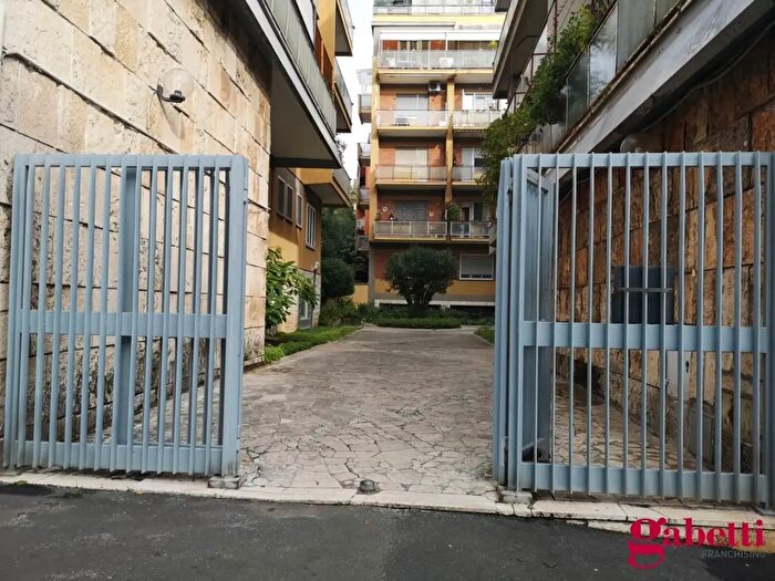 Appartamento trilocale in affitto in Via della Balduina, Roma