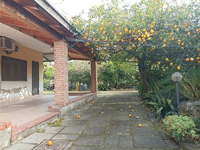 Casa con 9 locali in vendita in Via Cottimo Inferiore, SantAntonio Abate