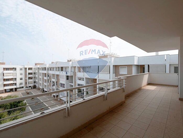 Appartamento trilocale in vendita in Strada Provinciale ModugnoCarbonara, Bari