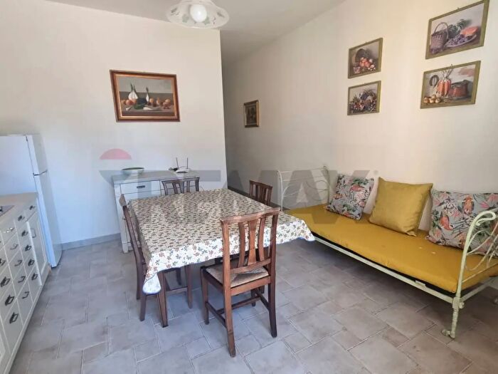 Casa trilocale in affitto in Bucine