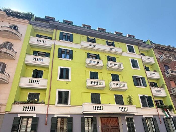 Appartamento trilocale in affitto in Via Carpaccio, Città Studi, Milano