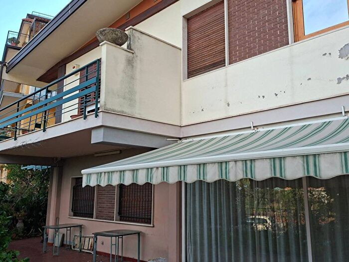 Casa con 5 locali in affitto in Viale Don Giovanni Minzoni, Centro, Giarre