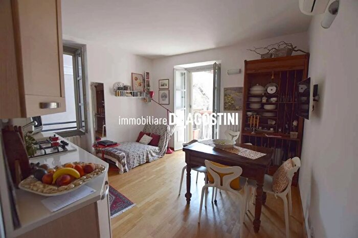 Appartamento bilocale in vendita in Via Pertossi Arona Novara, Arona