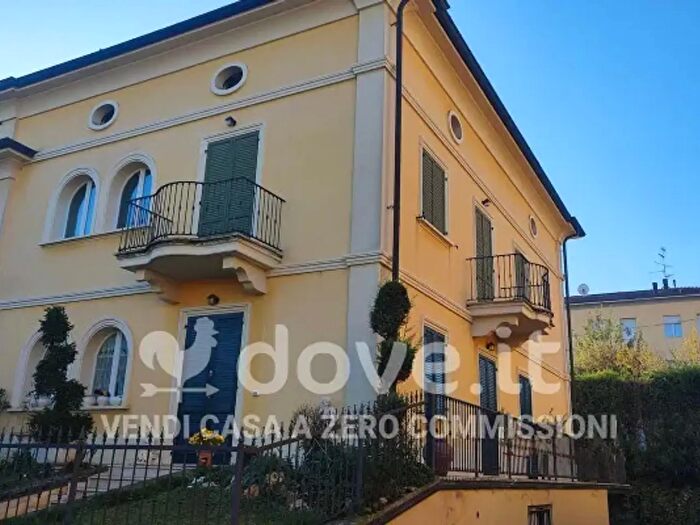 Appartamento con 5 locali in vendita in Via Arrigo Boito, Maranello