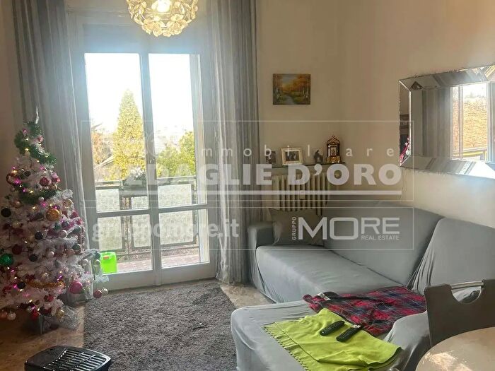 Appartamento quadrilocale in vendita in AdZe Via Casoli, Modena