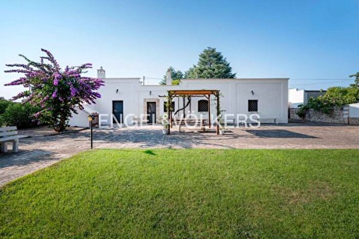 Casa quadrilocale in vendita in Strada Provinciale per Castellaneta, Mottola