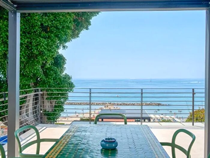 Appartamento quadrilocale in vendita in Via Aurelia Ponente, Santo Stefano Al Mare