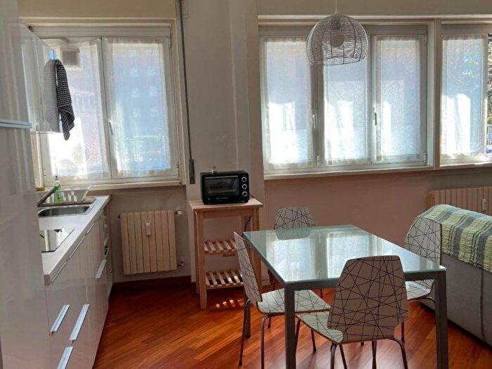 Appartamento monolocale in affitto in Via Vincenzo Monti, Sempione, Milano