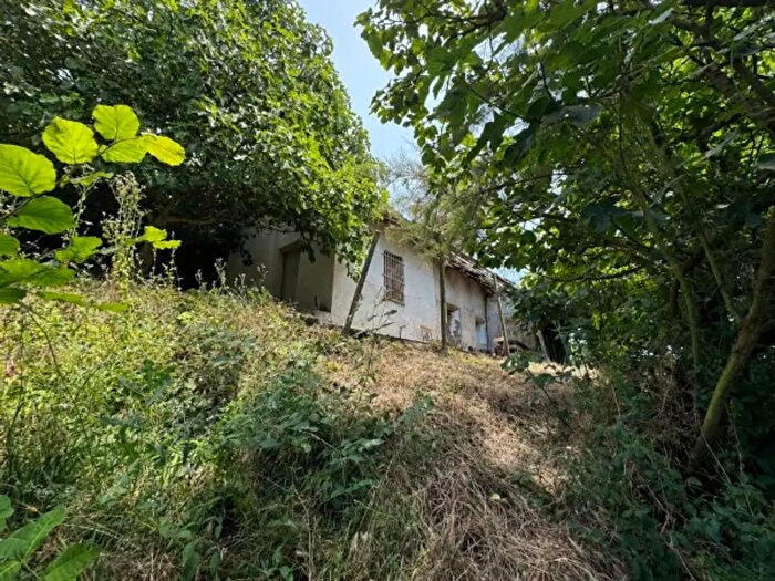 Casa bilocale in vendita in Via Roma, Celle Enomondo
