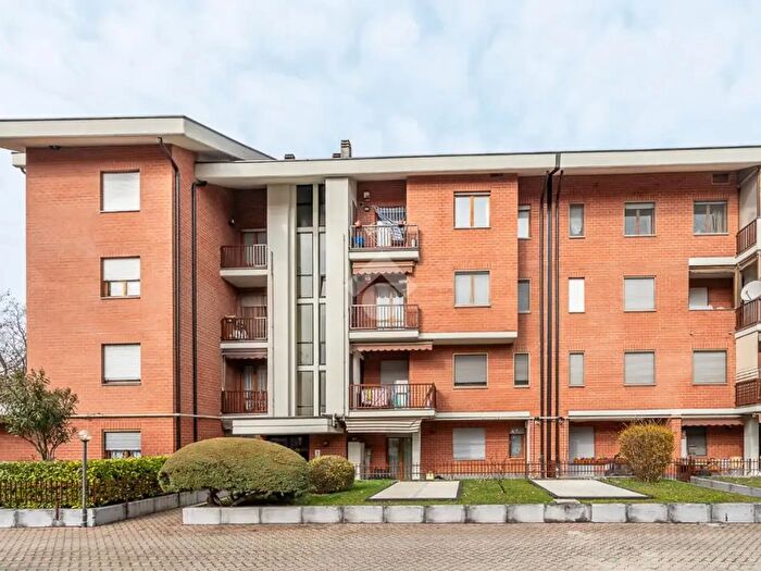 Appartamento trilocale in vendita in Via Giuseppe Parini, Venaria Reale