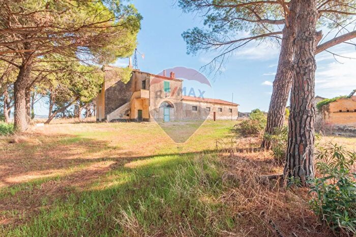 Casa trilocale in vendita in ChcQg Montalto di Castro Vt Italia, Montalto Di Castro