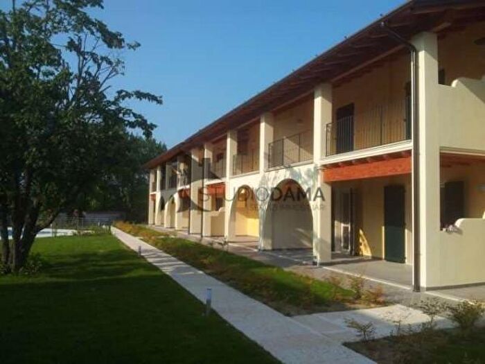 Appartamento trilocale in vendita in Viale delle Rimembranze, Manerba Del Garda