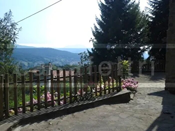 Casa quadrilocale in vendita in Vetta Bergamo Bergamo Bergamo Città Alta, Bergamo