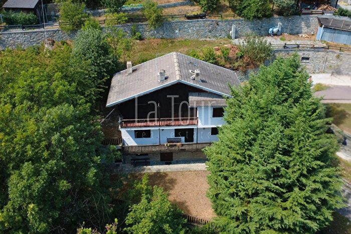 Casa con 9 locali in vendita in Frazione Gombaz, Torgnon