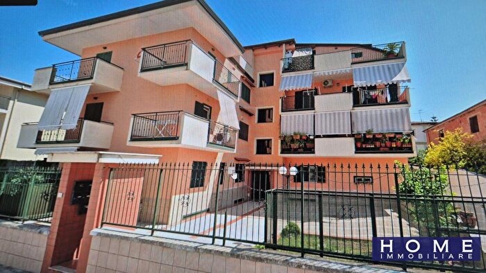 Appartamento quadrilocale in vendita in Trentola Ducenta