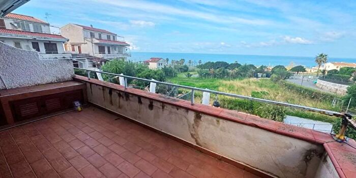 Appartamento trilocale in vendita in Contrada Piano delle Donne, Belvedere Marittimo