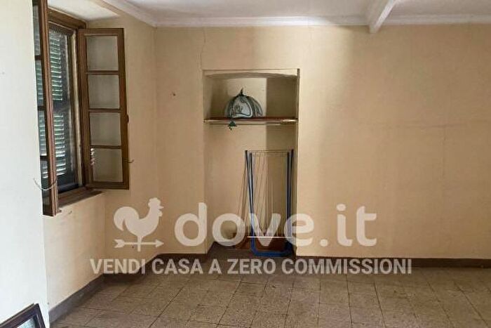 Appartamento bilocale in vendita in Via Monastero, Laveno Mombello