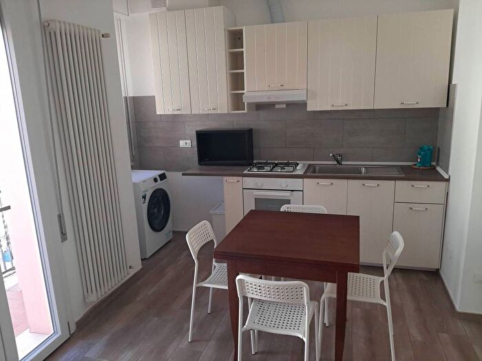 Appartamento bilocale in affitto in Viale Luglio, Cesenatico Levante, Cesenatico