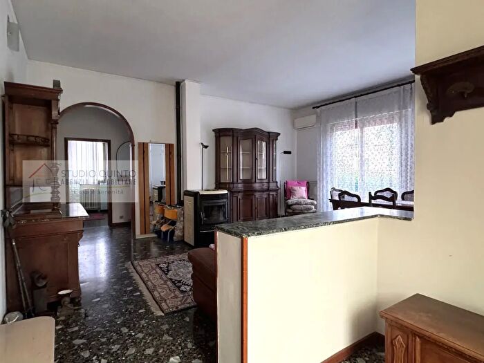 Casa con 5 locali in vendita in Venezia