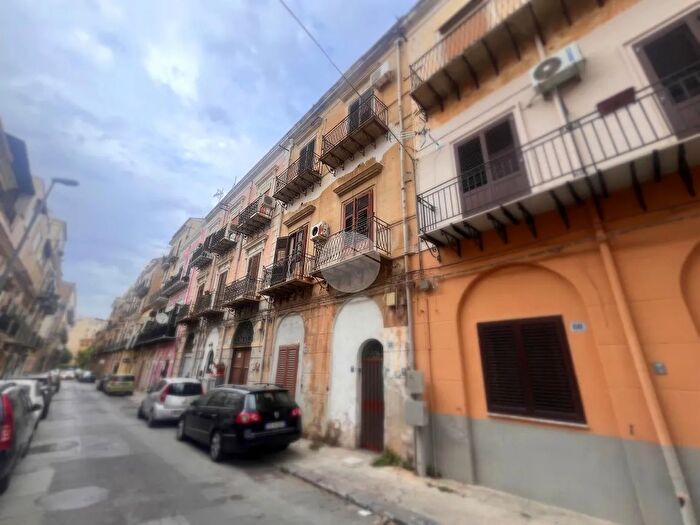 Appartamento trilocale in vendita in Via G Whitaker, Palermo