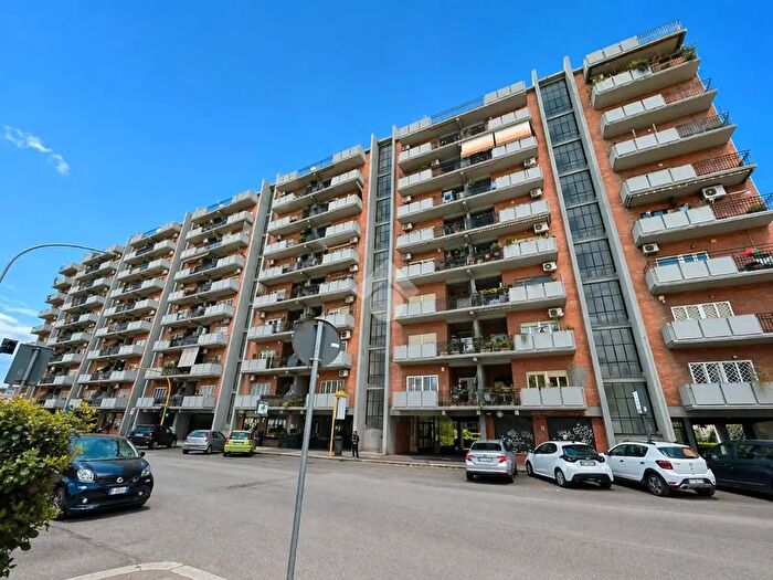 Appartamento bilocale in vendita in Via Davide Campari, Roma