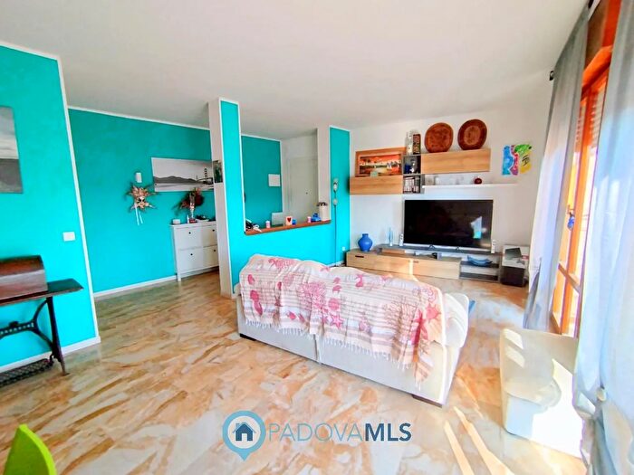 Appartamento con 6 locali in vendita in Via Leonardo Eulero, Padova