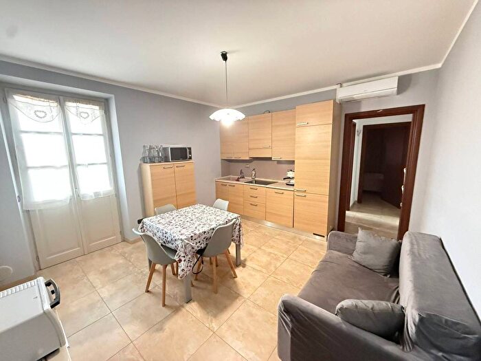 Appartamento bilocale in affitto in Via SantIffredo, Centro, Cherasco