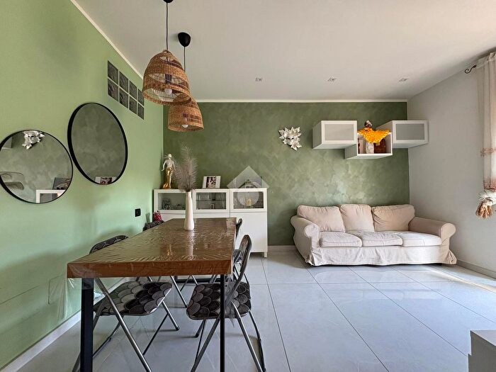 Appartamento quadrilocale in vendita in Appartamento Via dellOngaro, Fondi