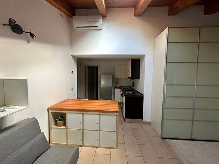 Appartamento monolocale in affitto in Via Cristoforo Gluck, Cascina dei Pomi, Milano