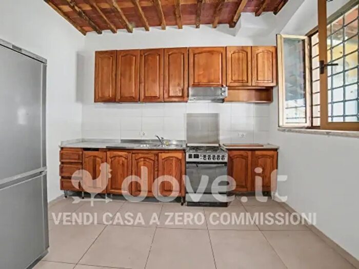 Casa con 5 locali in vendita in Via per Corte Sandori G, Lucca